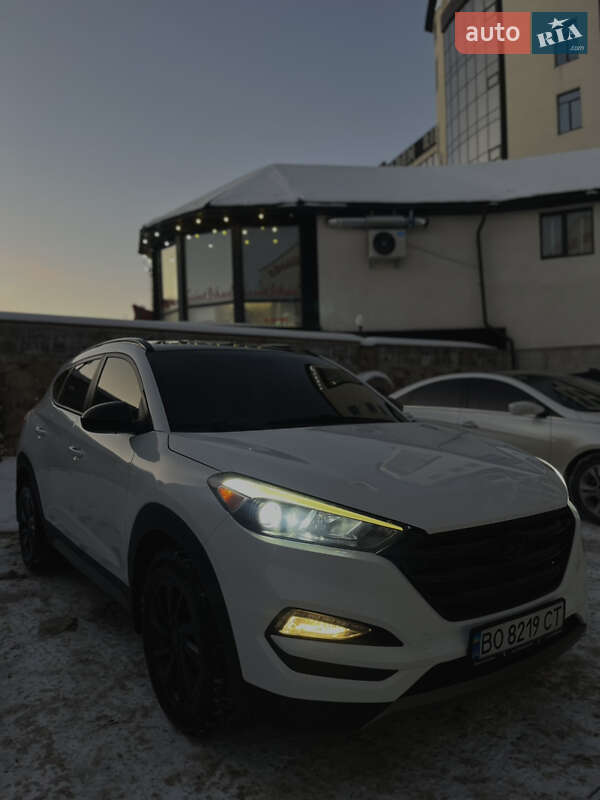 Внедорожник / Кроссовер Hyundai Tucson 2017 в Тернополе