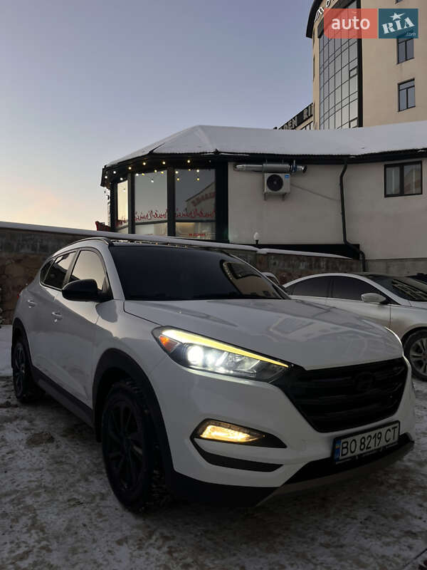 Внедорожник / Кроссовер Hyundai Tucson 2017 в Тернополе
