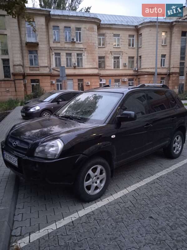 Позашляховик / Кросовер Hyundai Tucson 2005 в Прилуках