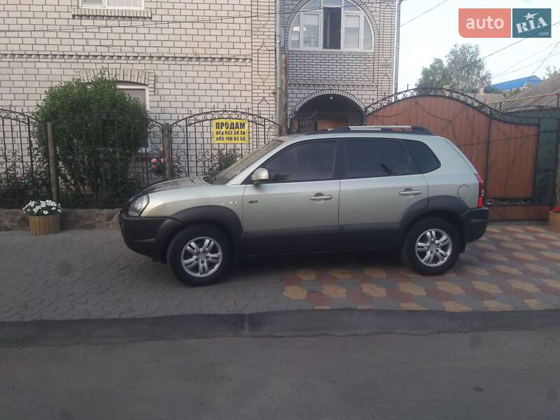 Внедорожник / Кроссовер Hyundai Tucson 2006 в Подольске