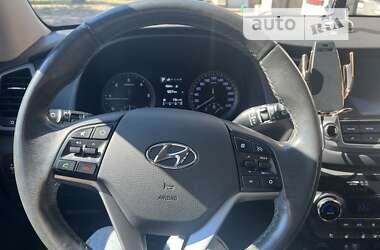 Позашляховик / Кросовер Hyundai Tucson 2016 в Одесі