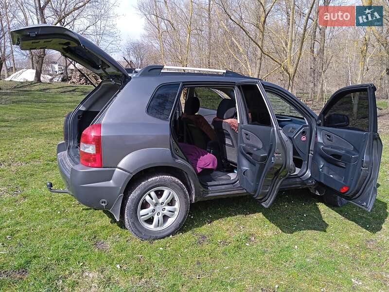 Позашляховик / Кросовер Hyundai Tucson 2007 в Чорткові
