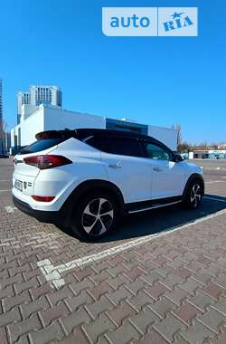 Внедорожник / Кроссовер Hyundai Tucson 2016 в Одессе