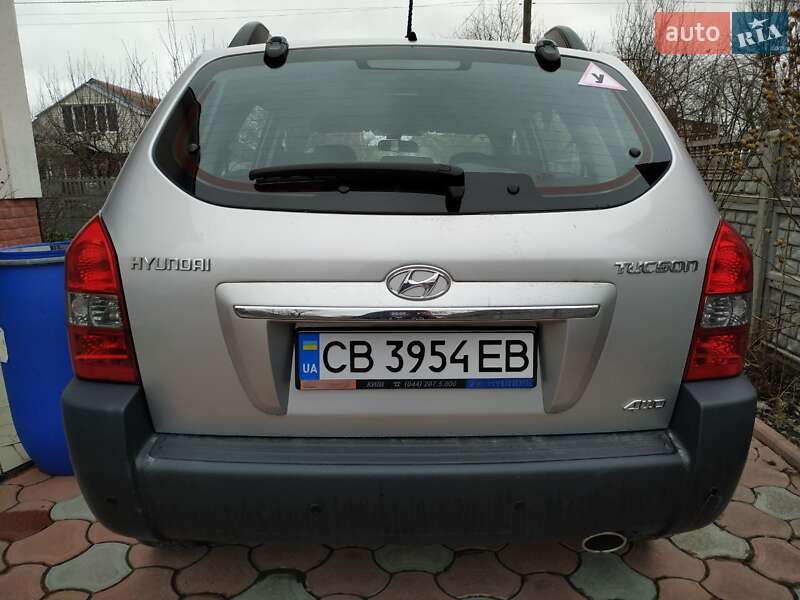 Позашляховик / Кросовер Hyundai Tucson 2010 в Чернігові