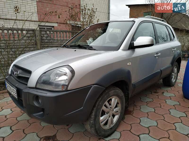 Позашляховик / Кросовер Hyundai Tucson 2010 в Чернігові