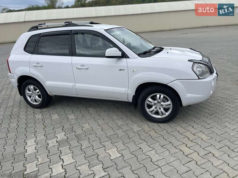 Внедорожник / Кроссовер Hyundai Tucson 2008 в Черновцах