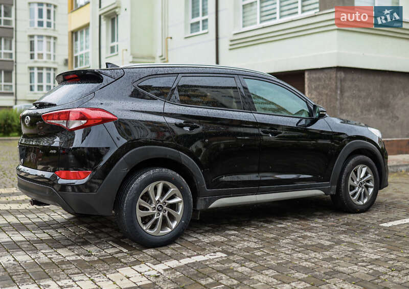Позашляховик / Кросовер Hyundai Tucson 2017 в Івано-Франківську