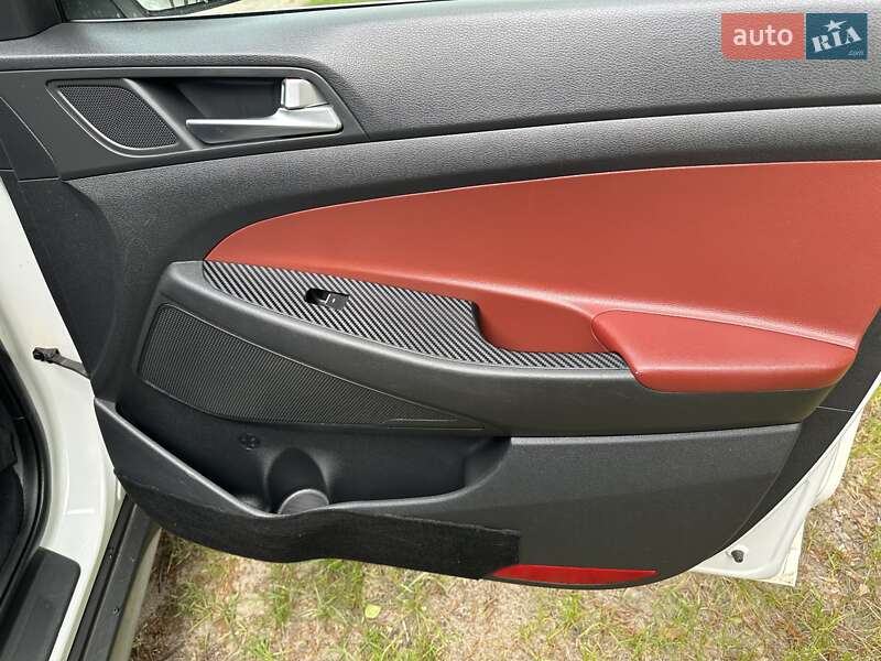 Внедорожник / Кроссовер Hyundai Tucson 2017 в Ахтырке