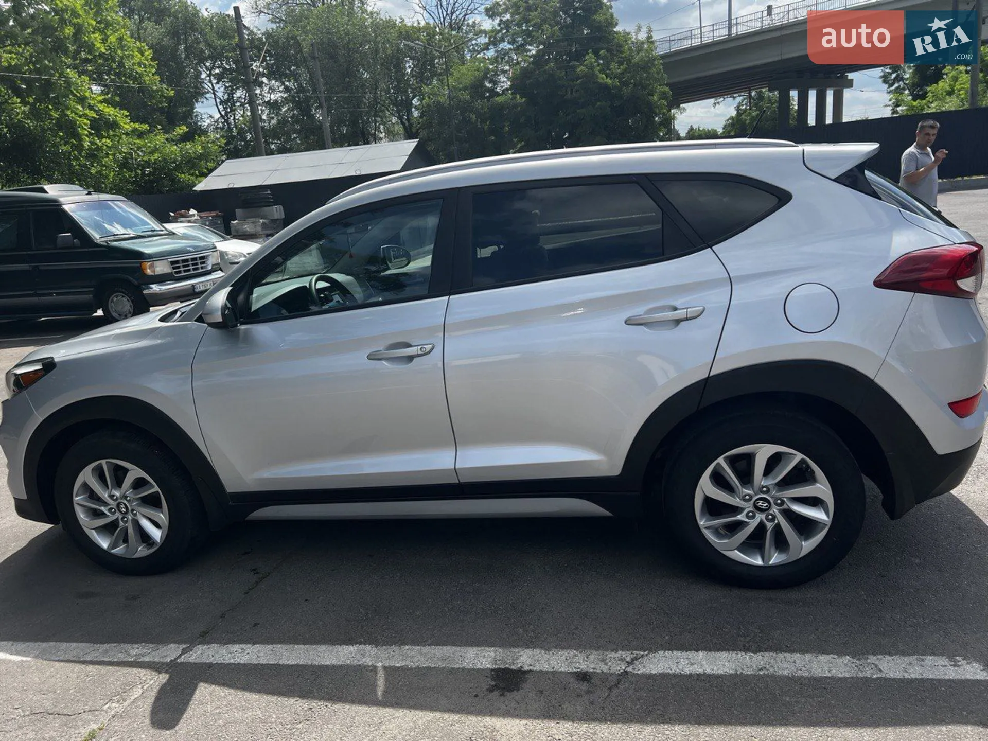 Hyundai Tucson 2017 VIN KM8J3CA42HU442065 фото оголошення 4 з 27
