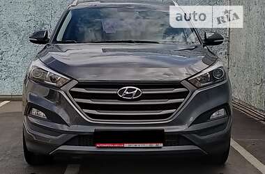 Позашляховик / Кросовер Hyundai Tucson 2016 в Києві