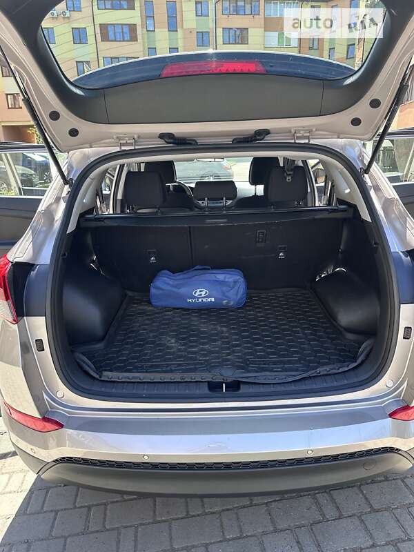 Позашляховик / Кросовер Hyundai Tucson 2017 в Івано-Франківську