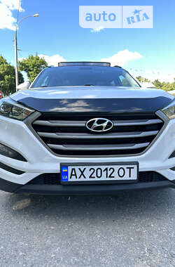 Позашляховик / Кросовер Hyundai Tucson 2016 в Харкові