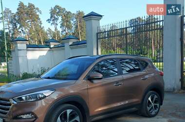 Позашляховик / Кросовер Hyundai Tucson 2015 в 