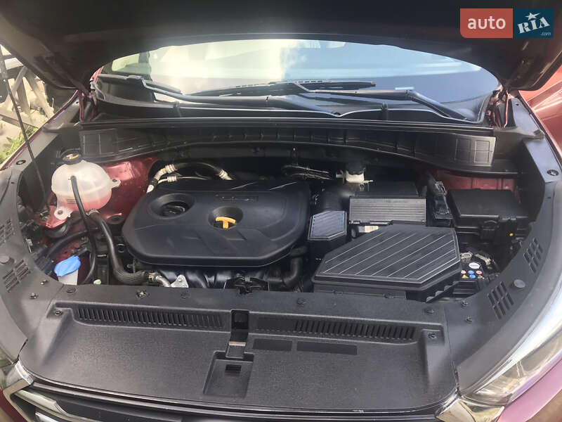 Позашляховик / Кросовер Hyundai Tucson 2017 в Коломиї