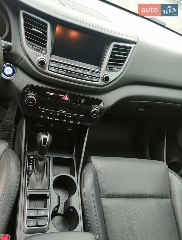 Позашляховик / Кросовер Hyundai Tucson 2015 в Тернополі