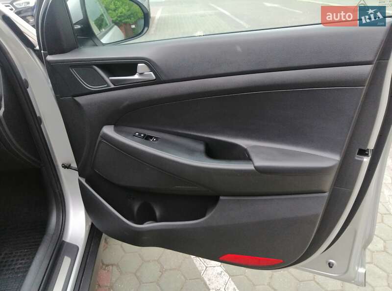 Позашляховик / Кросовер Hyundai Tucson 2015 в Тернополі