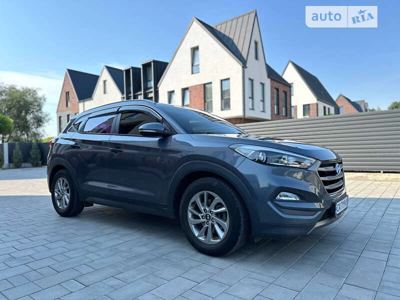 Позашляховик / Кросовер Hyundai Tucson 2015 в Умані