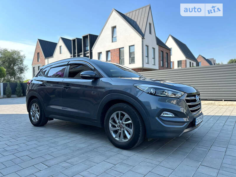Позашляховик / Кросовер Hyundai Tucson 2015 в Умані