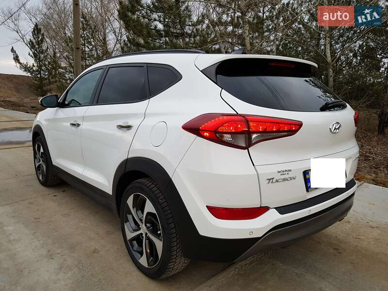 Позашляховик / Кросовер Hyundai Tucson 2015 в Дніпрі