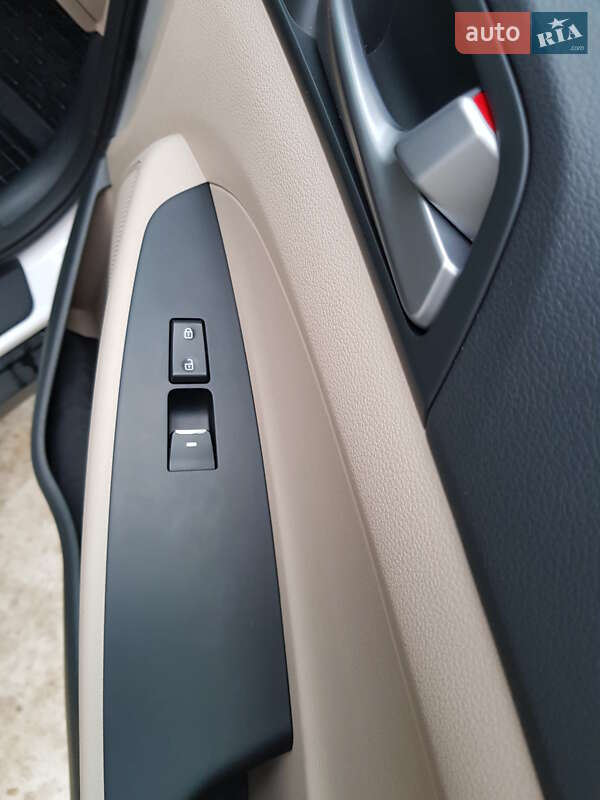 Позашляховик / Кросовер Hyundai Tucson 2015 в Дніпрі