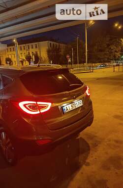 Внедорожник / Кроссовер Hyundai Tucson 2014 в 