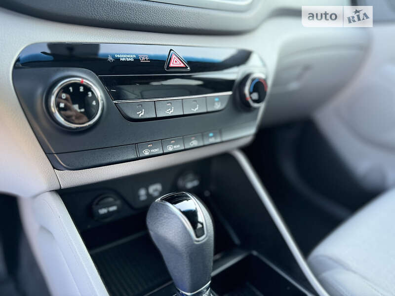 Позашляховик / Кросовер Hyundai Tucson 2016 в Самборі