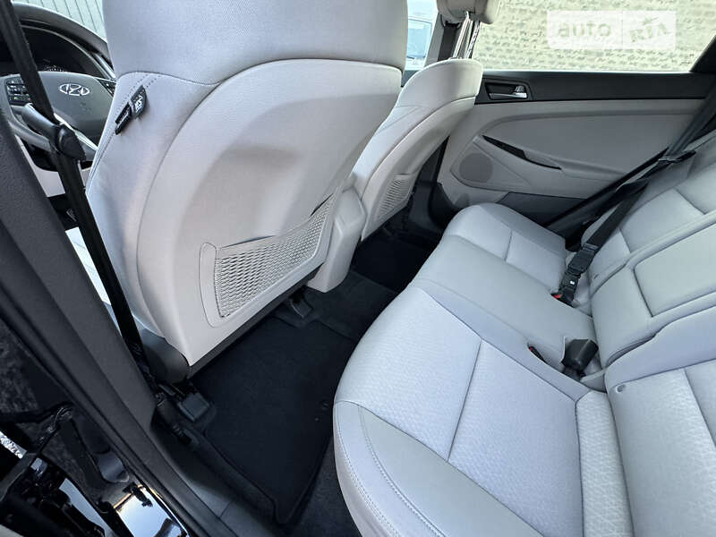 Позашляховик / Кросовер Hyundai Tucson 2016 в Самборі