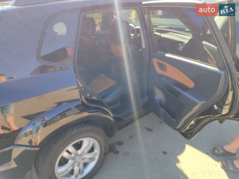 Позашляховик / Кросовер Hyundai Tucson 2005 в Добропіллі фото 5 Позашляховик / Кросовер Hyundai Tucson 2005 в Добропіллі