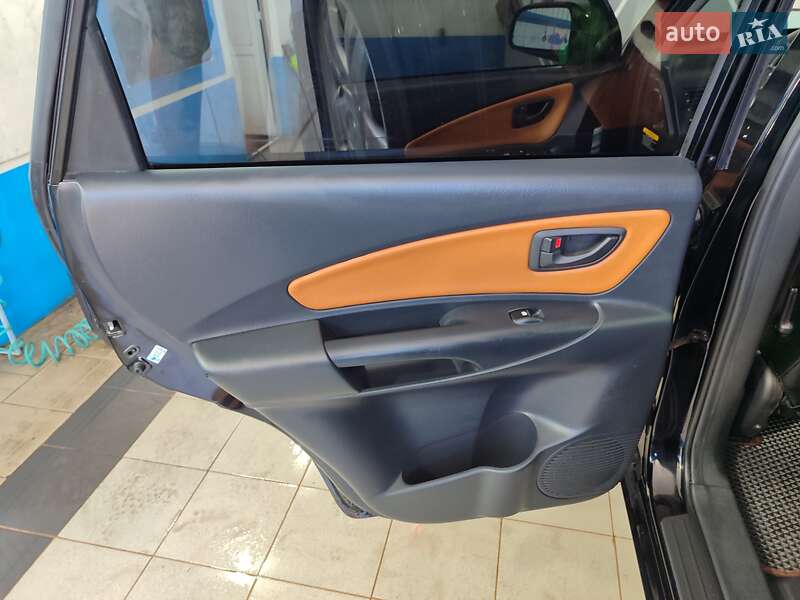 Позашляховик / Кросовер Hyundai Tucson 2005 в Добропіллі фото 12 Позашляховик / Кросовер Hyundai Tucson 2005 в Добропіллі