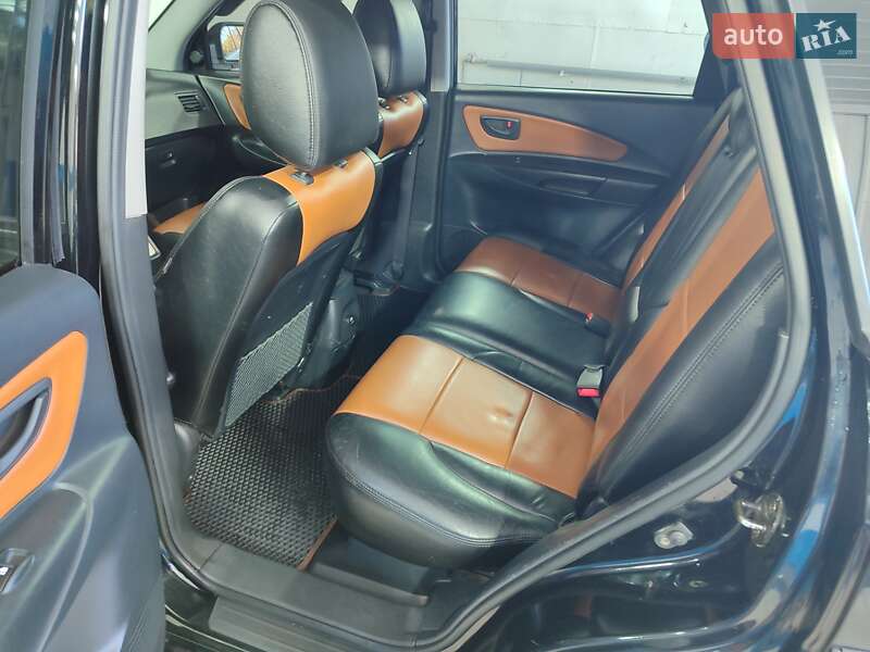 Позашляховик / Кросовер Hyundai Tucson 2005 в Добропіллі фото 11 Позашляховик / Кросовер Hyundai Tucson 2005 в Добропіллі