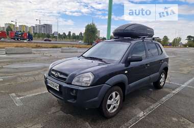 Позашляховик / Кросовер Hyundai Tucson 2008 в Києві