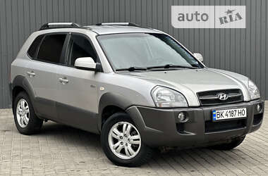 Внедорожник / Кроссовер Hyundai Tucson 2005 в Сарнах