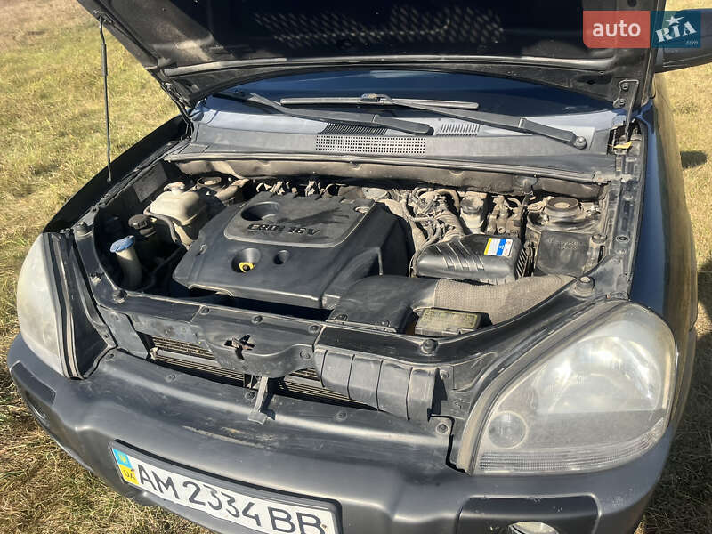 Внедорожник / Кроссовер Hyundai Tucson 2008 в Лугинах