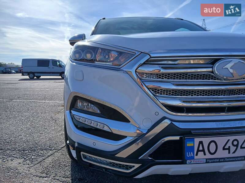 Позашляховик / Кросовер Hyundai Tucson 2016 в Ужгороді