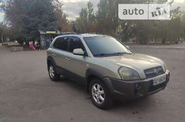 Внедорожник / Кроссовер Hyundai Tucson 2004 в Новониколаевке