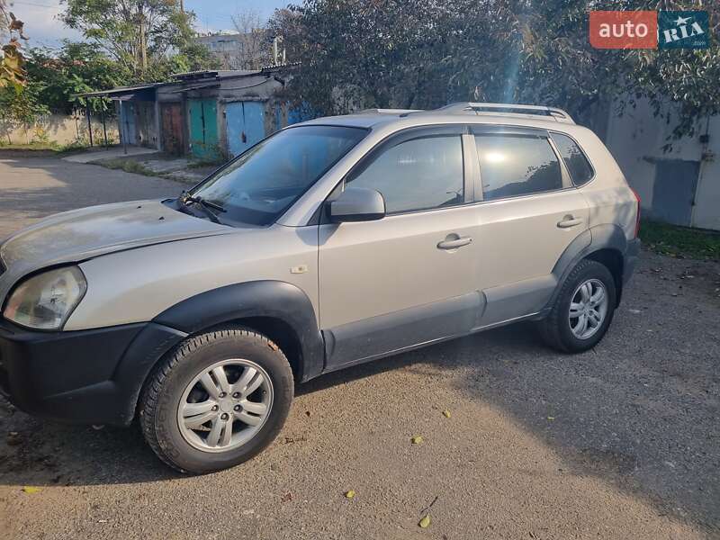 Внедорожник / Кроссовер Hyundai Tucson 2007 в 
