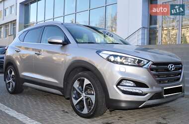 Внедорожник / Кроссовер Hyundai Tucson 2017 в 