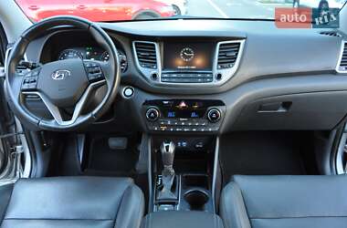 Внедорожник / Кроссовер Hyundai Tucson 2017 в 