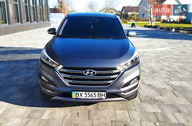 Внедорожник / Кроссовер Hyundai Tucson 2016 в Староконстантинове