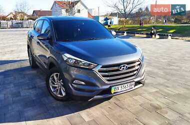 Внедорожник / Кроссовер Hyundai Tucson 2016 в Староконстантинове