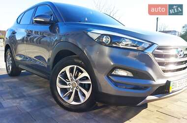 Внедорожник / Кроссовер Hyundai Tucson 2016 в Староконстантинове