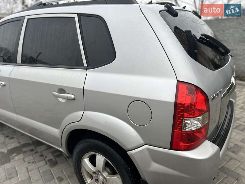 Внедорожник / Кроссовер Hyundai Tucson 2005 в Ровно