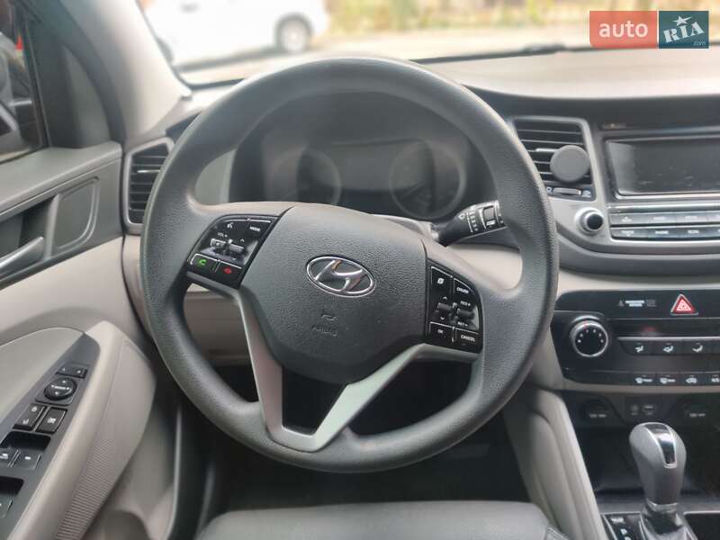 Внедорожник / Кроссовер Hyundai Tucson 2015 в Кременчуге