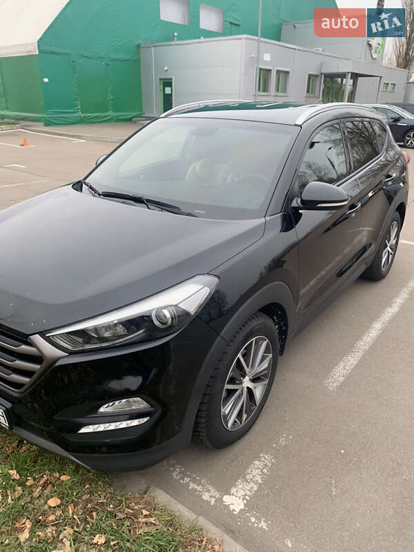Внедорожник / Кроссовер Hyundai Tucson 2016 в Киеве