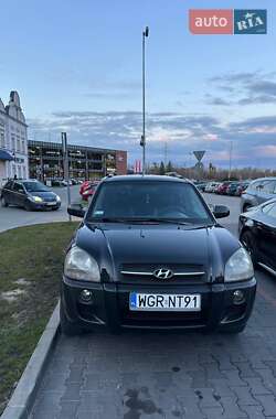 Внедорожник / Кроссовер Hyundai Tucson 2004 в 