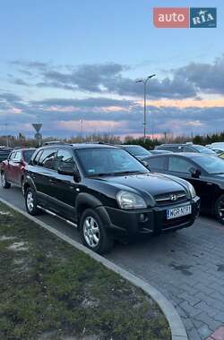 Внедорожник / Кроссовер Hyundai Tucson 2004 в 