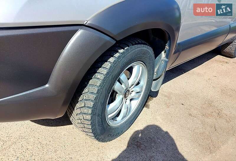 Внедорожник / Кроссовер Hyundai Tucson 2006 в Днепре