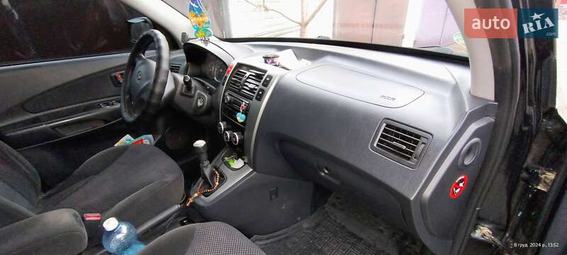 Позашляховик / Кросовер Hyundai Tucson 2009 в Глобиному