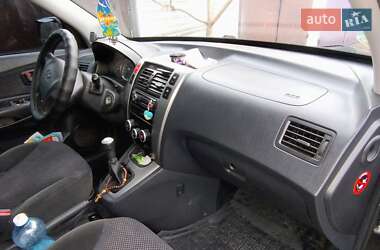 Внедорожник / Кроссовер Hyundai Tucson 2009 в 