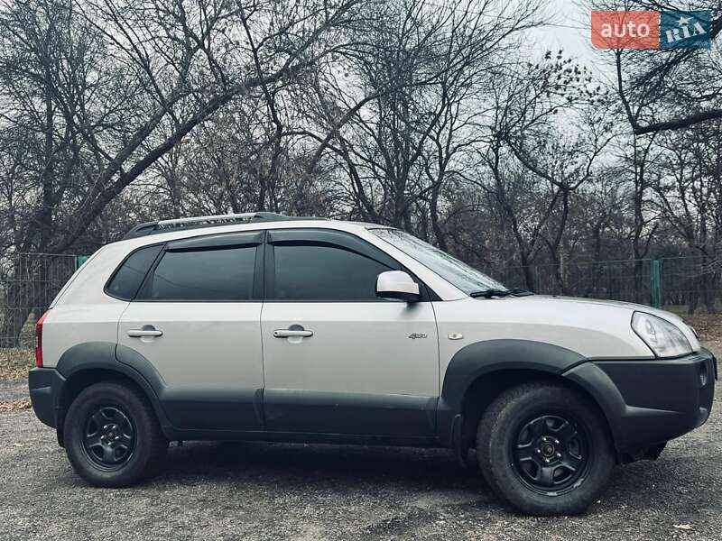 Позашляховик / Кросовер Hyundai Tucson 2008 в Павлограді